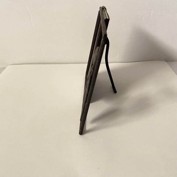 Vintage Pier 1 Metal Picture Stand Frame Wrought Iron Leaf Scroll 3 1/2 x5 Photo - Picture 5 of 16